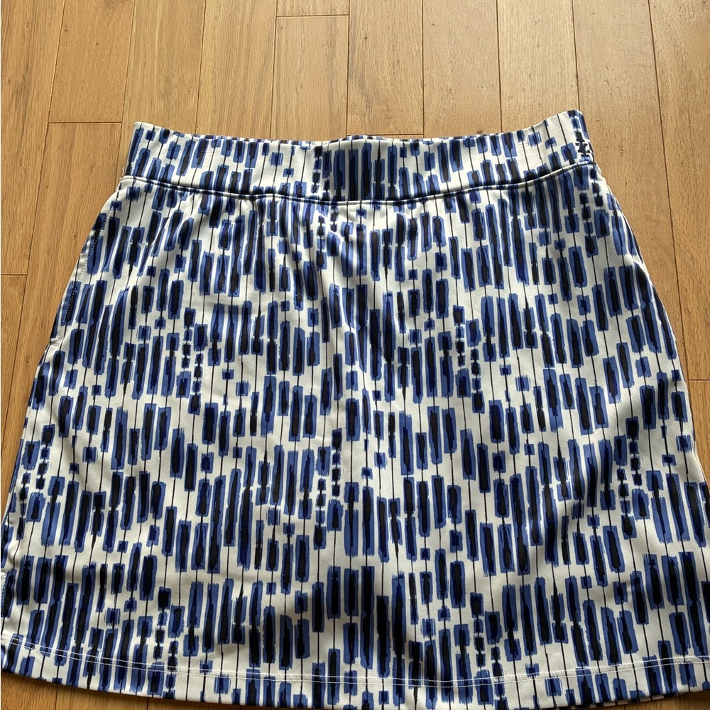 Izod Women's Blue and White Golf Skirt